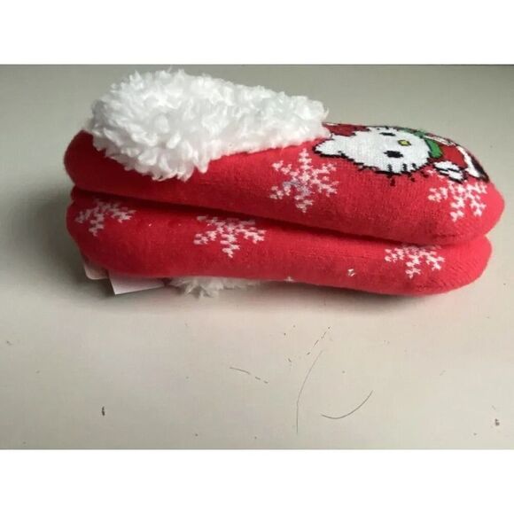 Sanrio Hello Kitty Christmas Slipper Socks Women’s Shoe Size 4-10  Faux Fur NEW - Picture 11 of 11